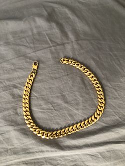 Cuban link gold chain willing to trade for Apple Watch.