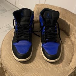 Jordan 1 Mid Royal Blue