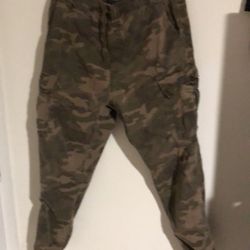 Cargo camo pants