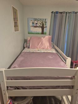 Twin bed