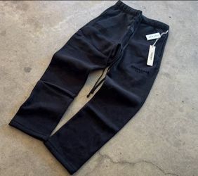 Black essential sweats