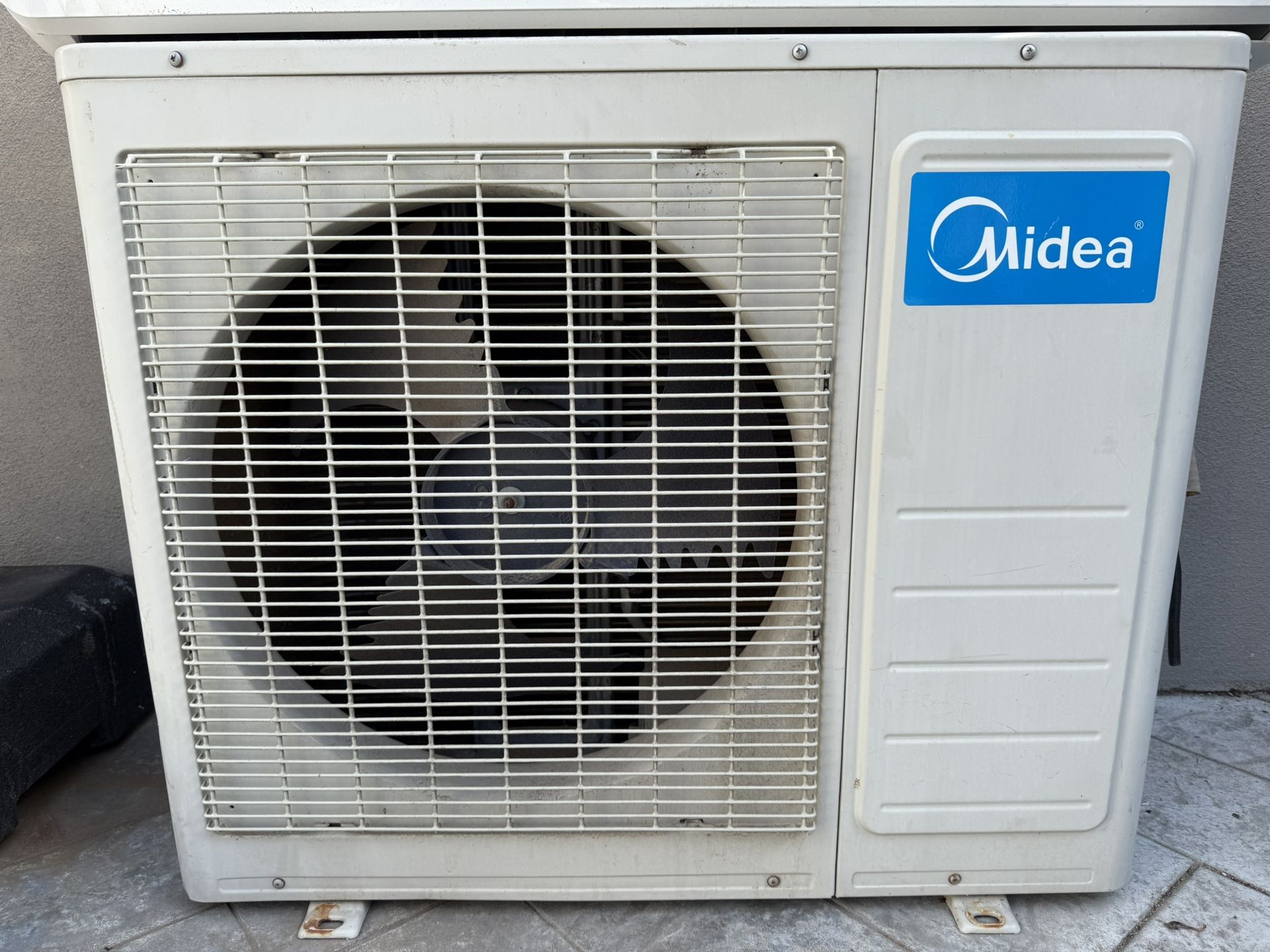 Midea Mini Split Heat / AC unit