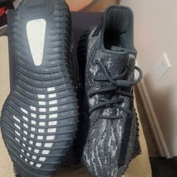 adidas Yeezy Boost 350 V2 Lace Up Sneakers