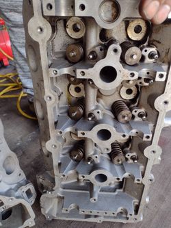 Cabeza de Un Chrysler Motor 2.7
