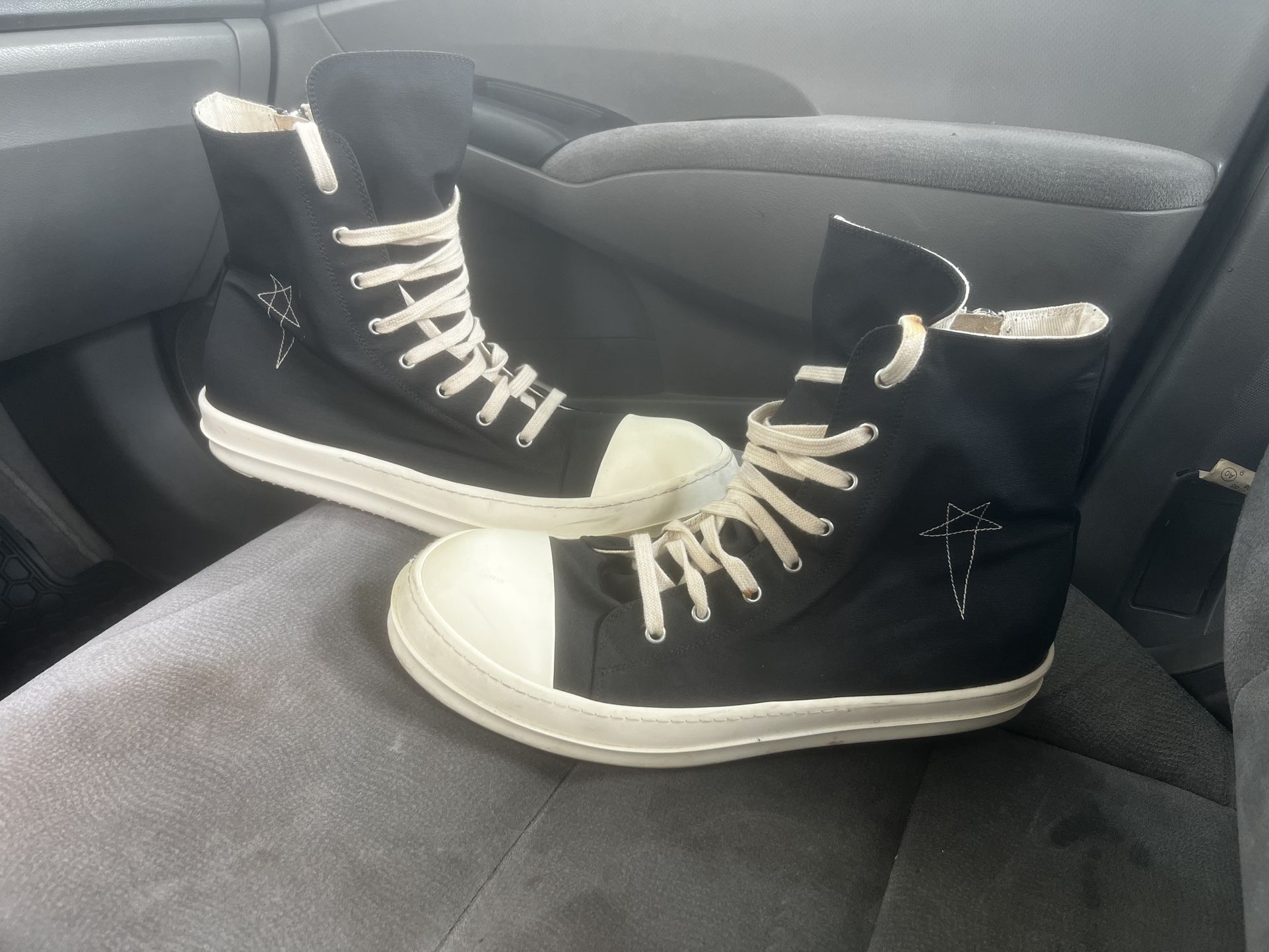 Rick Owen’s Dark Shadows Size 45