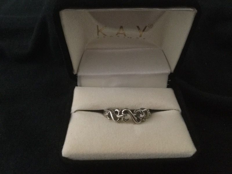 Jane Seymour Open Heart Sterling Silver Ring size 7