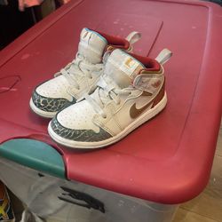 Kids Air Jordan one size 9C
