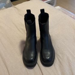 H&M Black Boots Size 6
