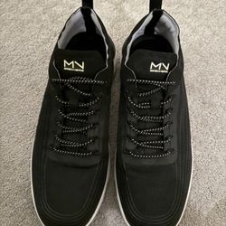 SKECHERS Men Black Shoses size 10