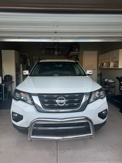 2017 Nissan Pathfinder SV Sport Utility 4D