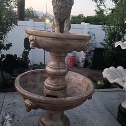 Concrete Fountain LION 