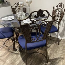 4 Dining Table Chairs