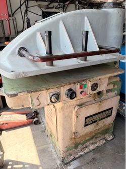 Clicker press / SANDT HYDRAULIK