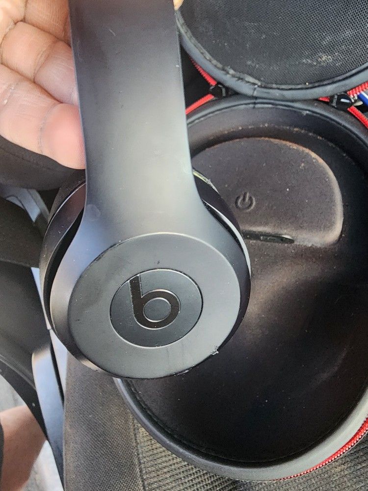 Beats Solo Headsets and Case