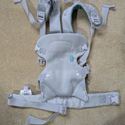 Infantino Flip 4-in-1 Light & Airy Convertible Carrier