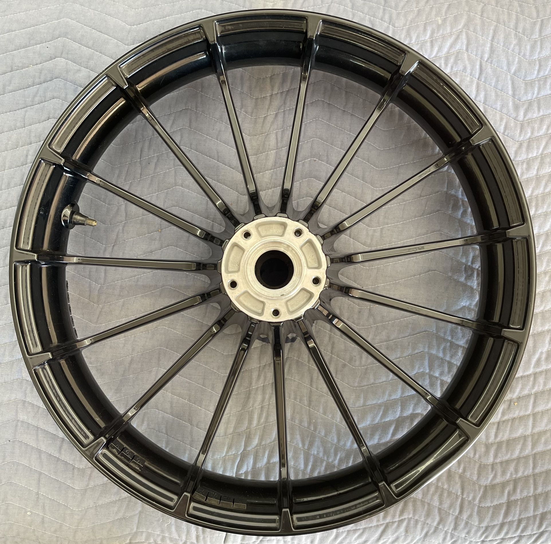 Harley Road Street Glide Touring Talon 19x3.5” Black Front Wheel 0921