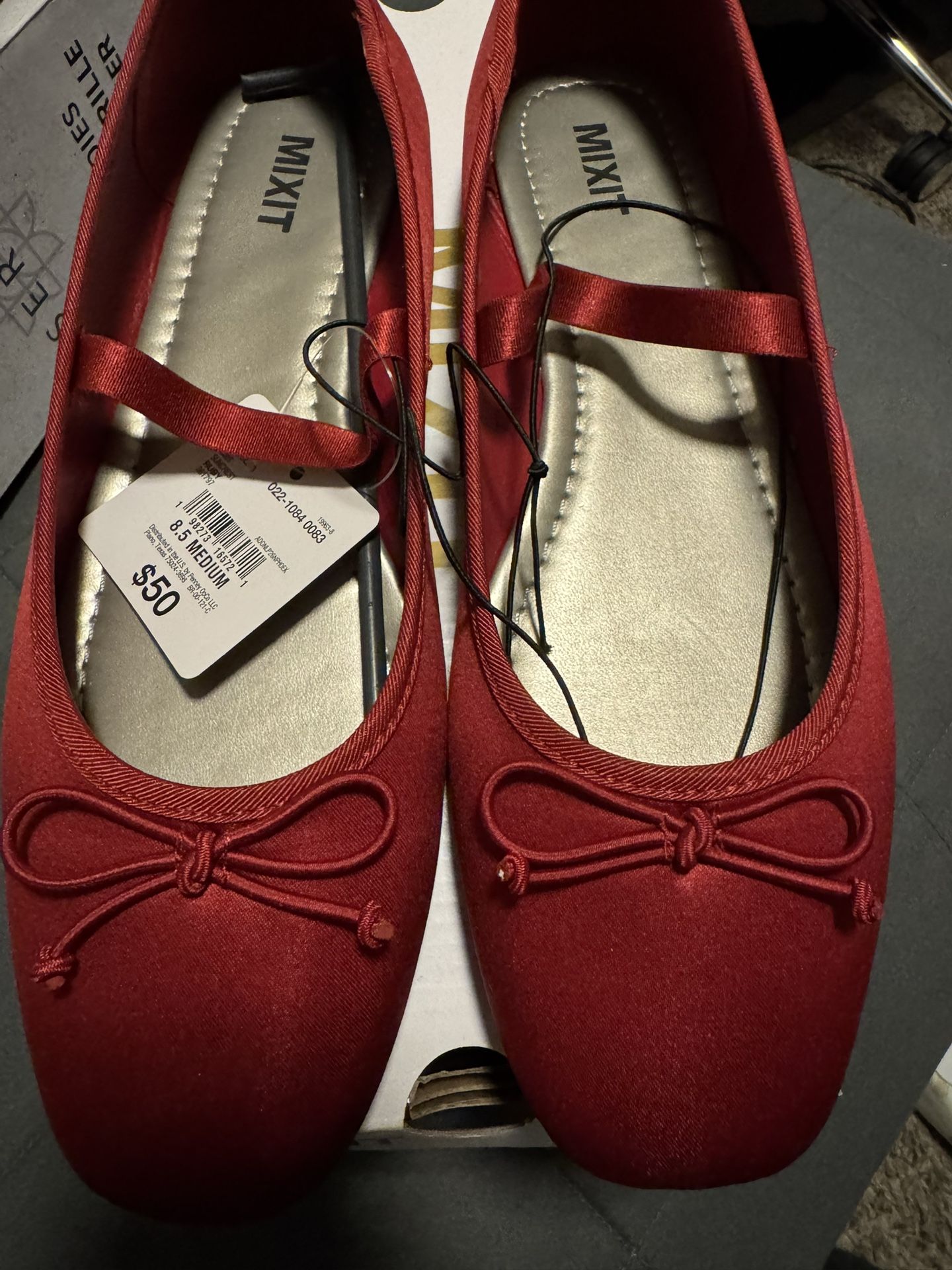 Ruby red Flats 8.5