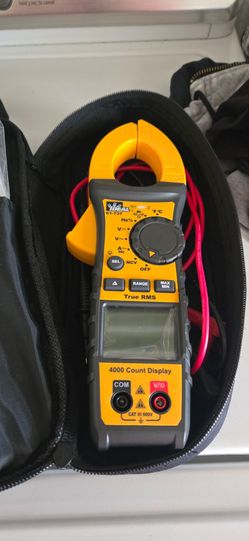 Ideal 61-737 clamp meter