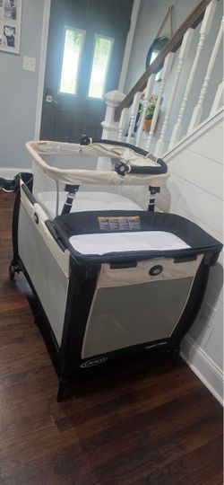 Graco Pack 'n Play Day2Dream Travel Bassinet Playard