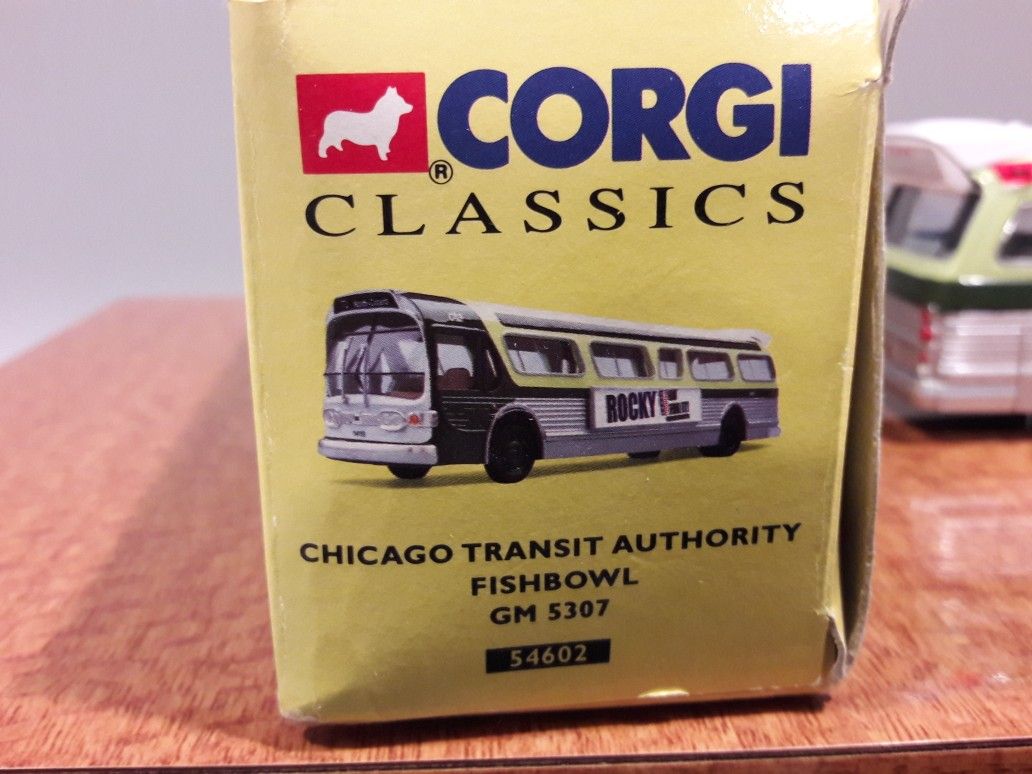 Rocky Go For it Cta Bus collectibles with mirrors (72 North-Cicero) Limited Edition Certificate