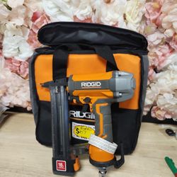 RIDGID
Pneumatic 18-Gauge 1-1/2 in. Finish Stapler with Contractor's Bag