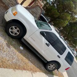 2005 Ford Explorer