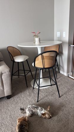 High top table and  3 chairs