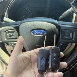 Car Keys/ Llaves De Carro