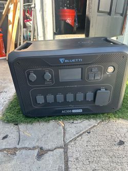 Bluetti power AC300