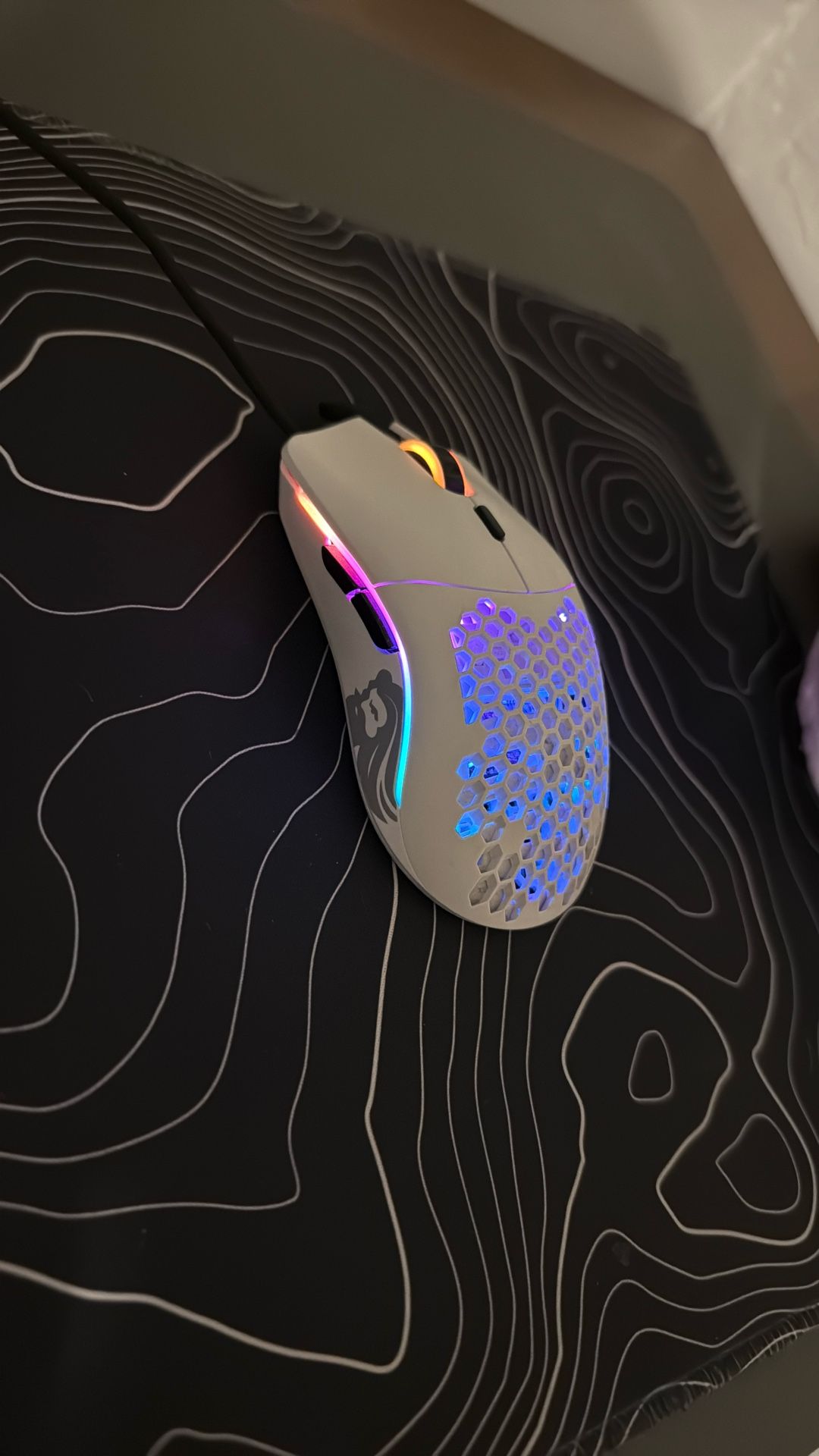 GLORIOUS Competitive Gaming Mouse (MATTE WHITE) Lightweight RGB Color Loop