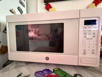 GE® 1.6 CU. FT. MICROWAVE OVEN