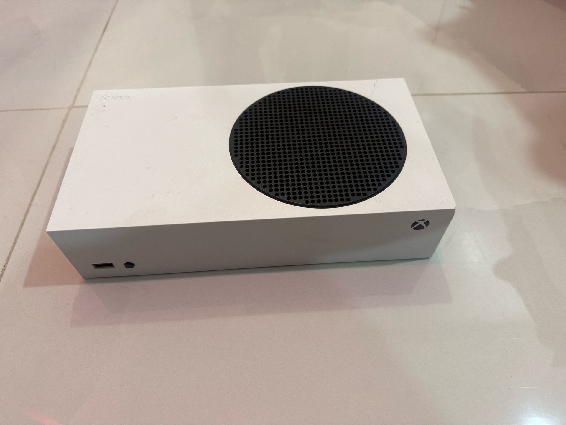 Xbox series S and the two controllers