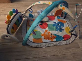 Baby Einstein 4-in-1 Kickin' Gym