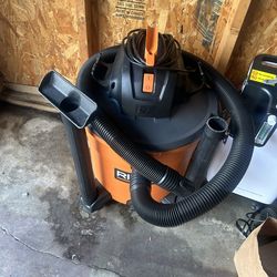 RIDGID 5.0 Peak HP wet/dry shop vacuum