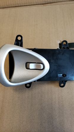 04 - 08 Nissan 350z RH Interior Door Handle
