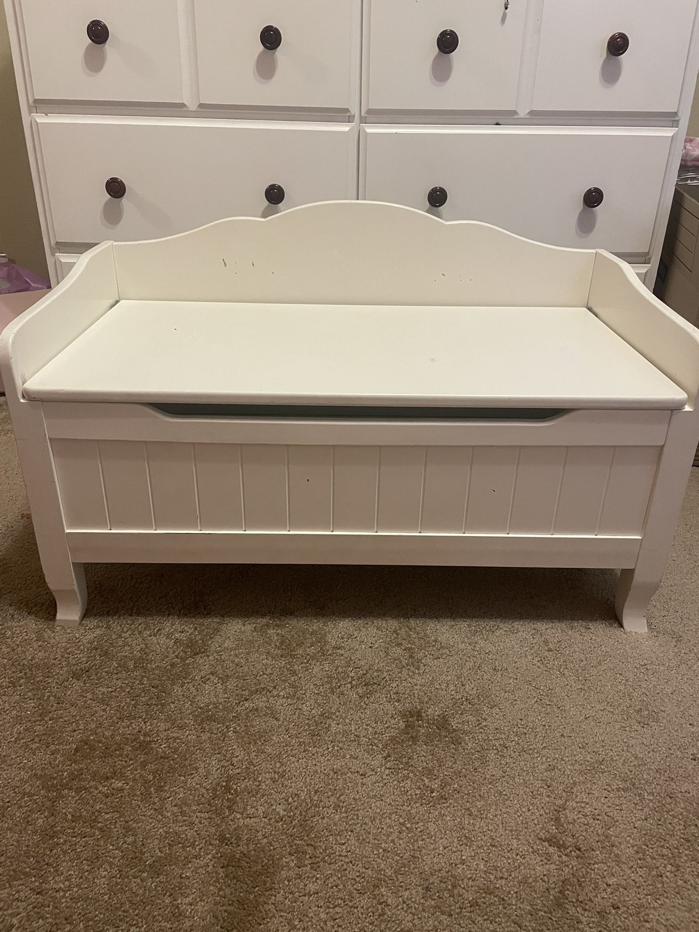 Kids or nursery toy bin