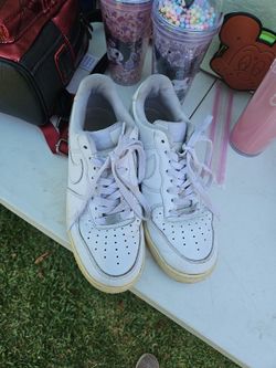 US 9 Nike Air Force 1
S$30