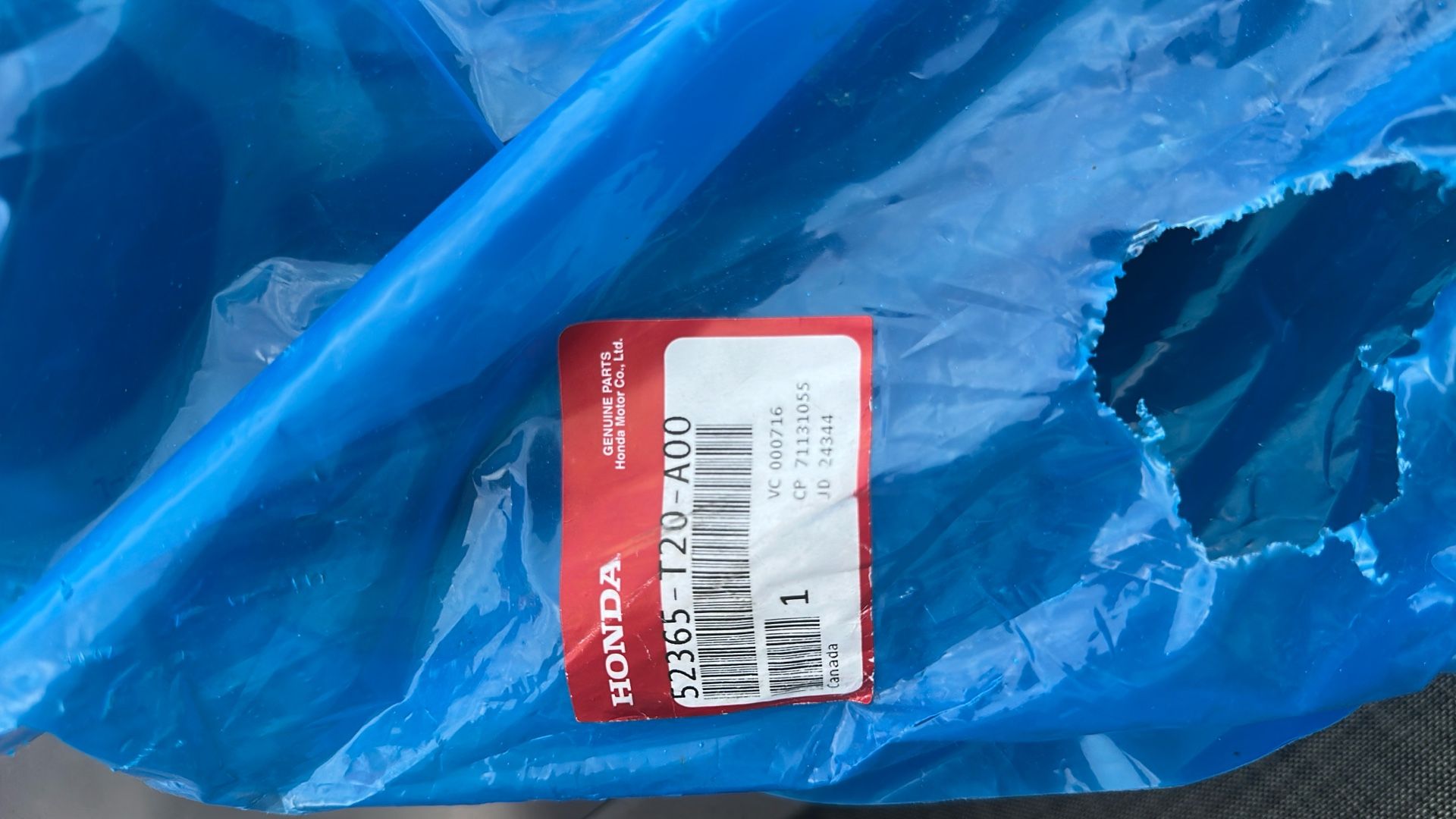 Honda 52365-T20-A00 TRAILING ARM COMP, Left
