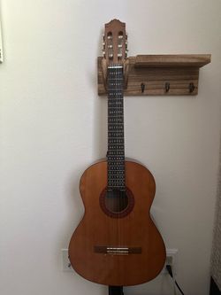 Teen Kid Yamaha C40 Guitar with Case and Holder