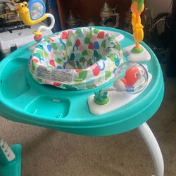 Baby Jumper, Price 10$. Pick. Up. E.  E.  72. and Grand View.  E.  Tacoma 