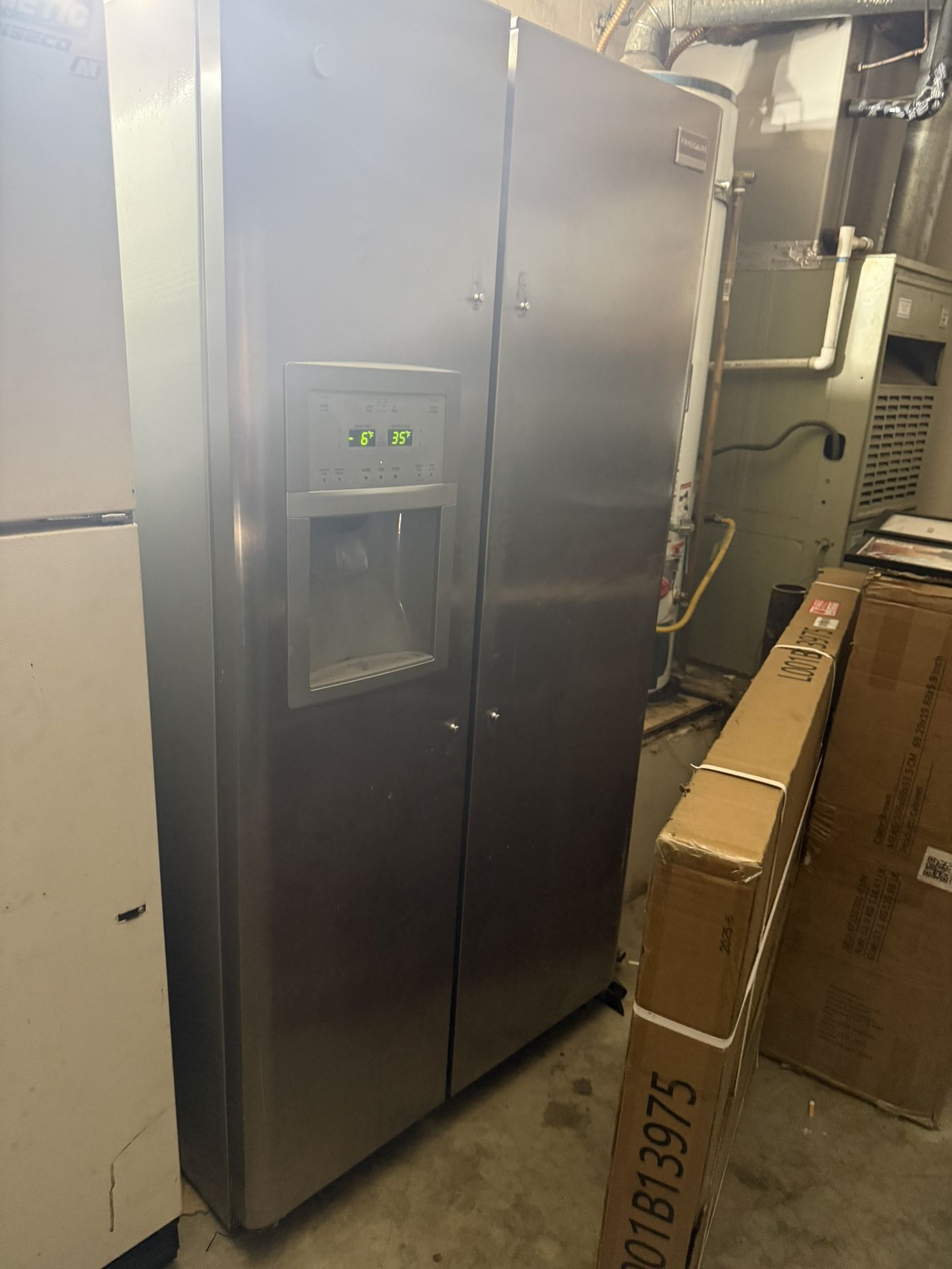 Refrigerator