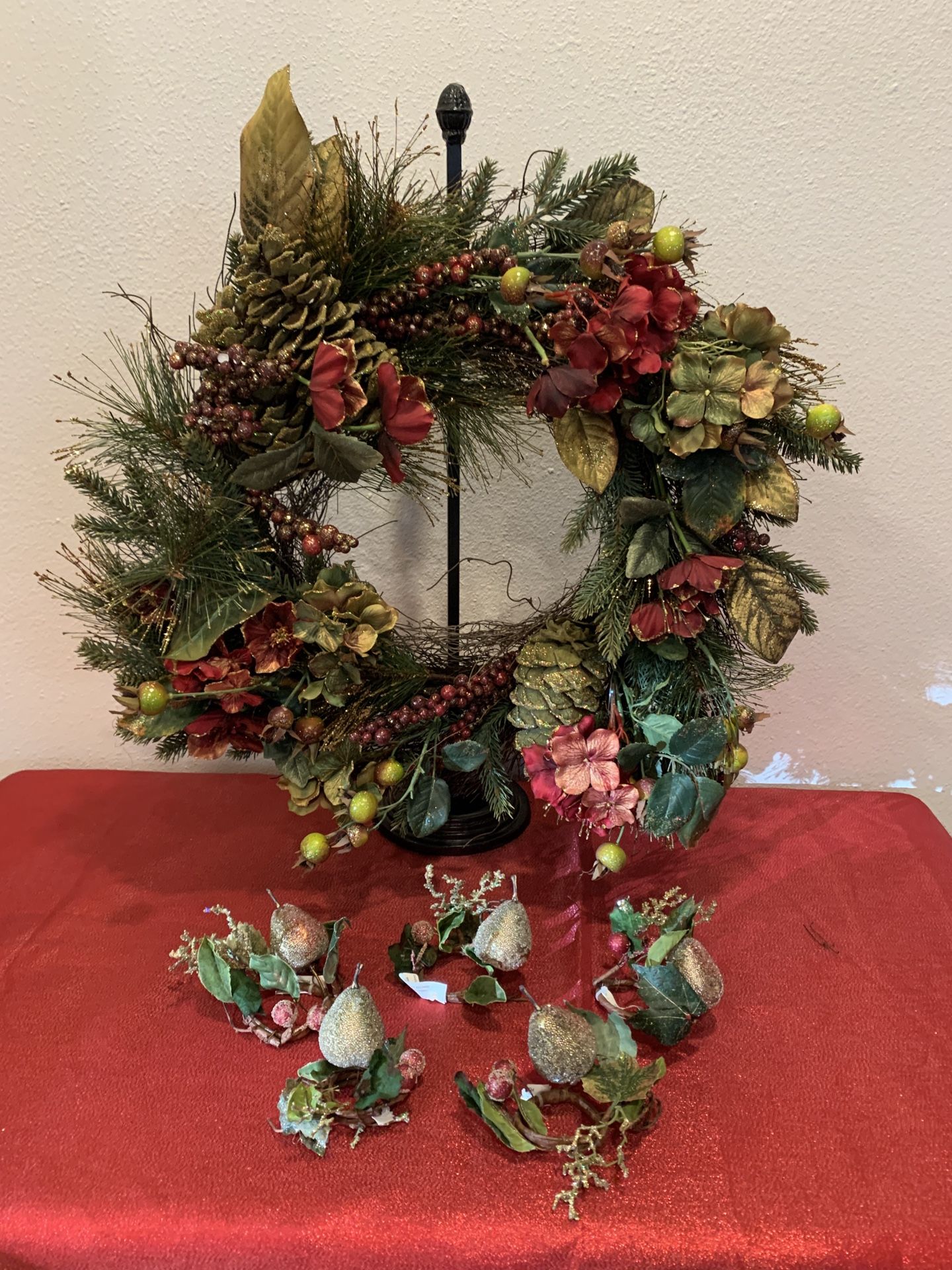 Christmas Wreath & Napkin Rings Set - Holiday home decor decorations - Simi Valley