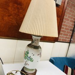 Chinese Antique Ceramic Lamp