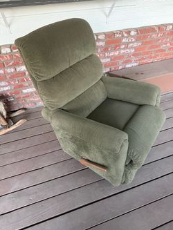 Green lazyboy rocker