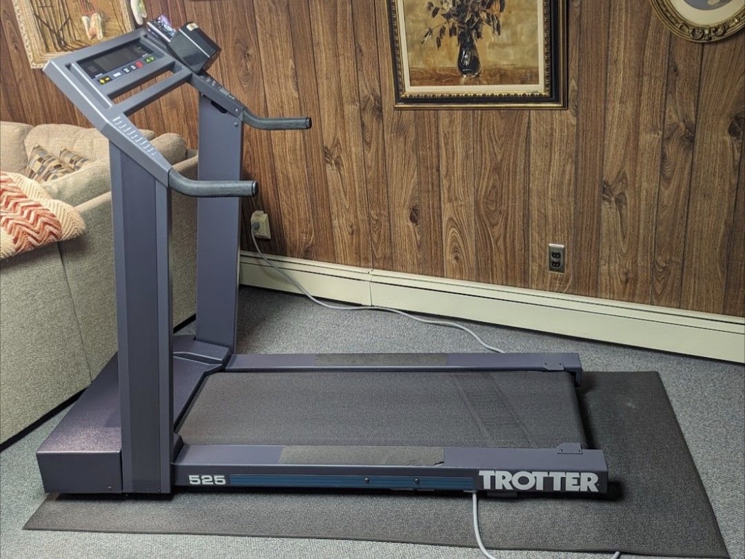 Trotters 525 Incline Treadmill  (Like New)
