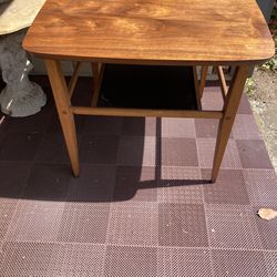 Lane Mid-Century walnut Two Tier Side End Table