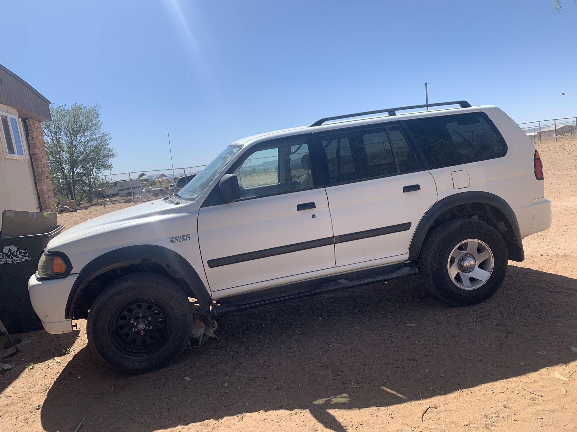 2002 Mitsubishi Montero Sport