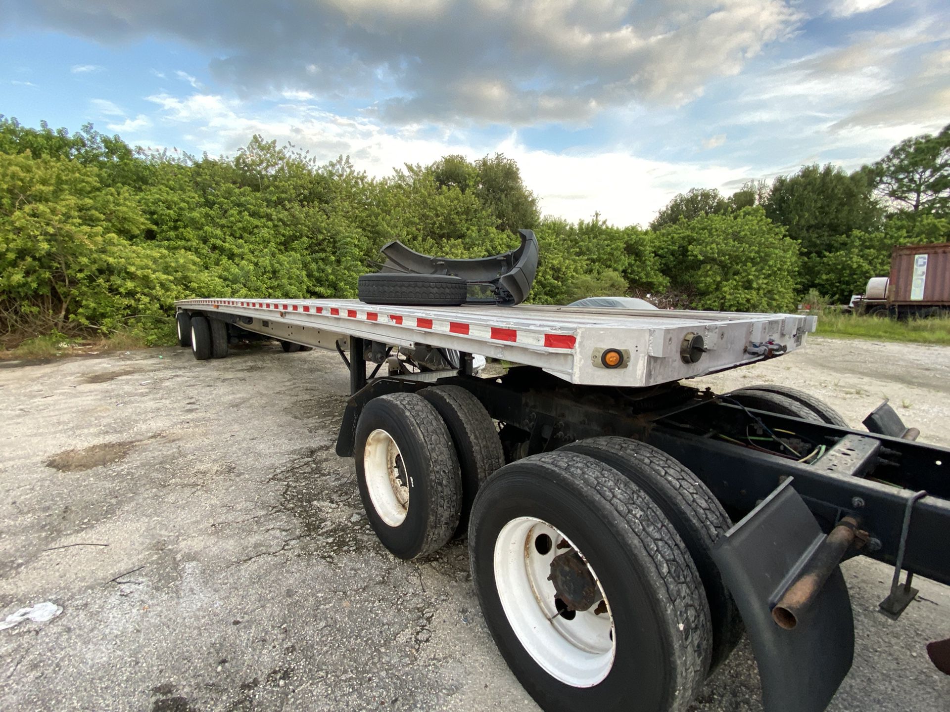2001 Reitnour Flatbed