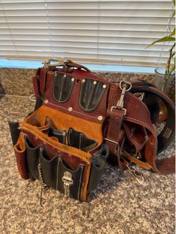 Occidental electricians tool belt  with stronghold suspenders