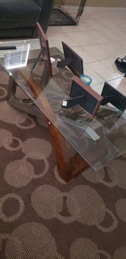 Coffee Table With 2 Matching End Tables